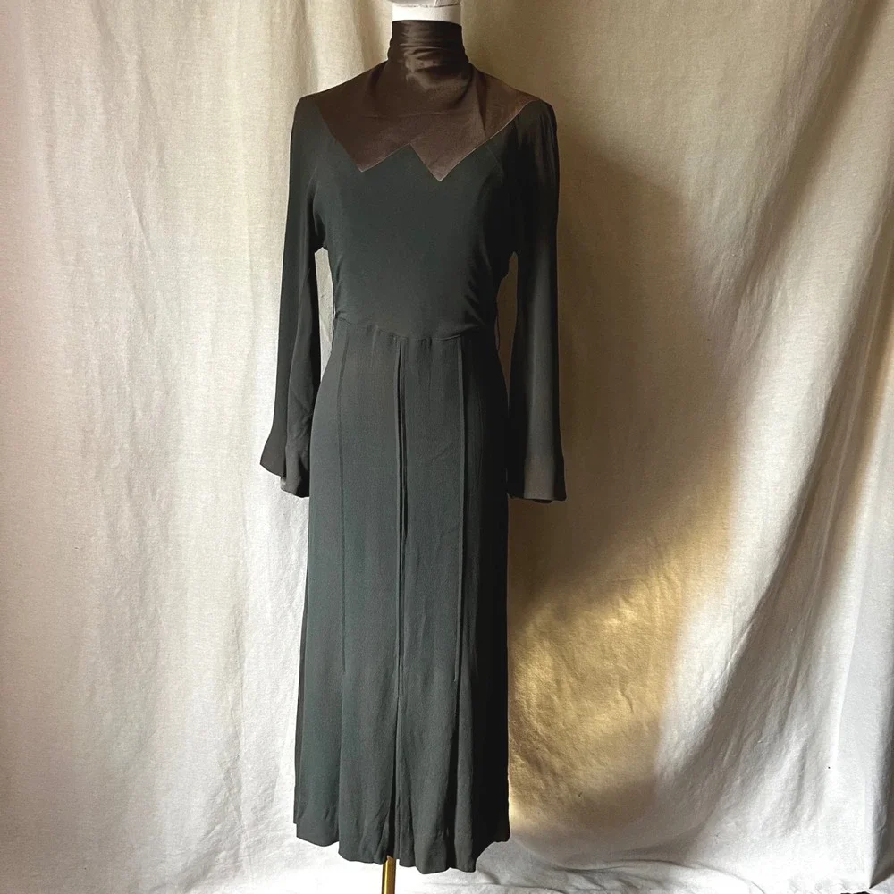 Vintage 1940s Forest Green High Neck Tie Dress Button Back Bell Sleeve XS S